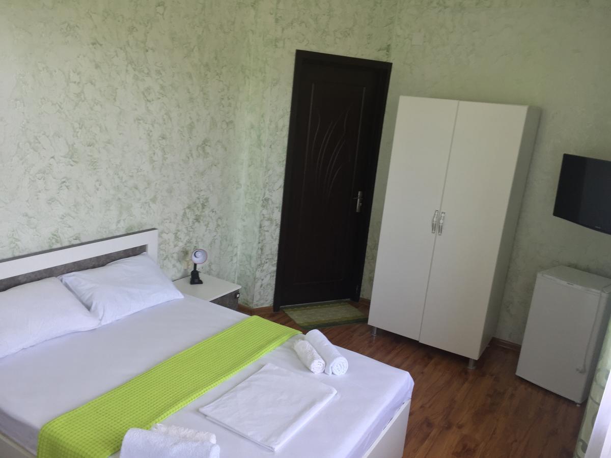 Sunny Hotel Batumi Makhinjauri Bagian luar foto