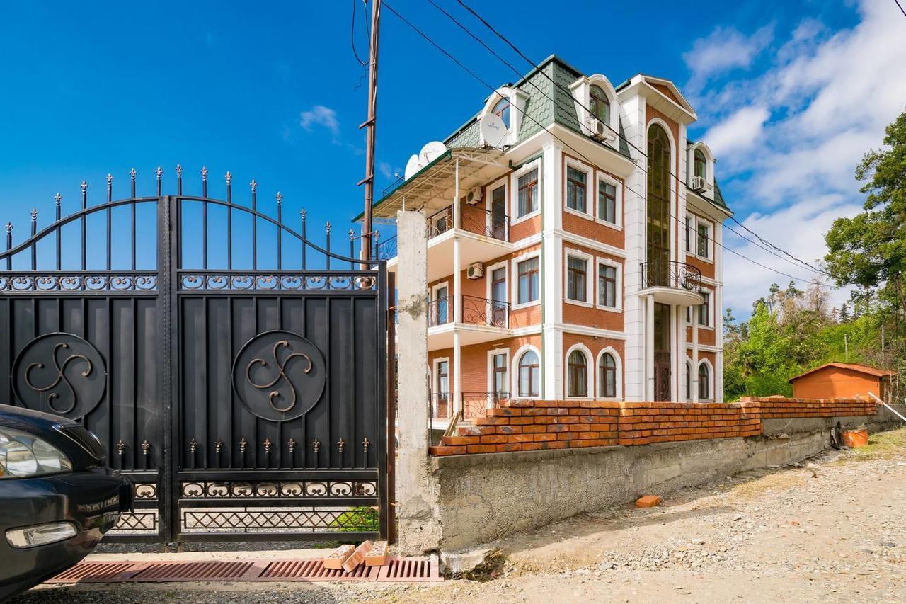 Sunny Hotel Batumi Makhinjauri Bagian luar foto