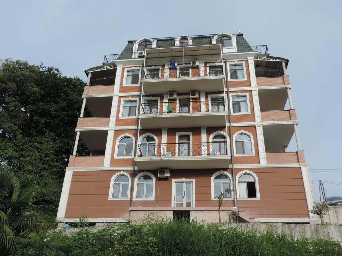 Sunny Hotel Batumi Makhinjauri Bagian luar foto