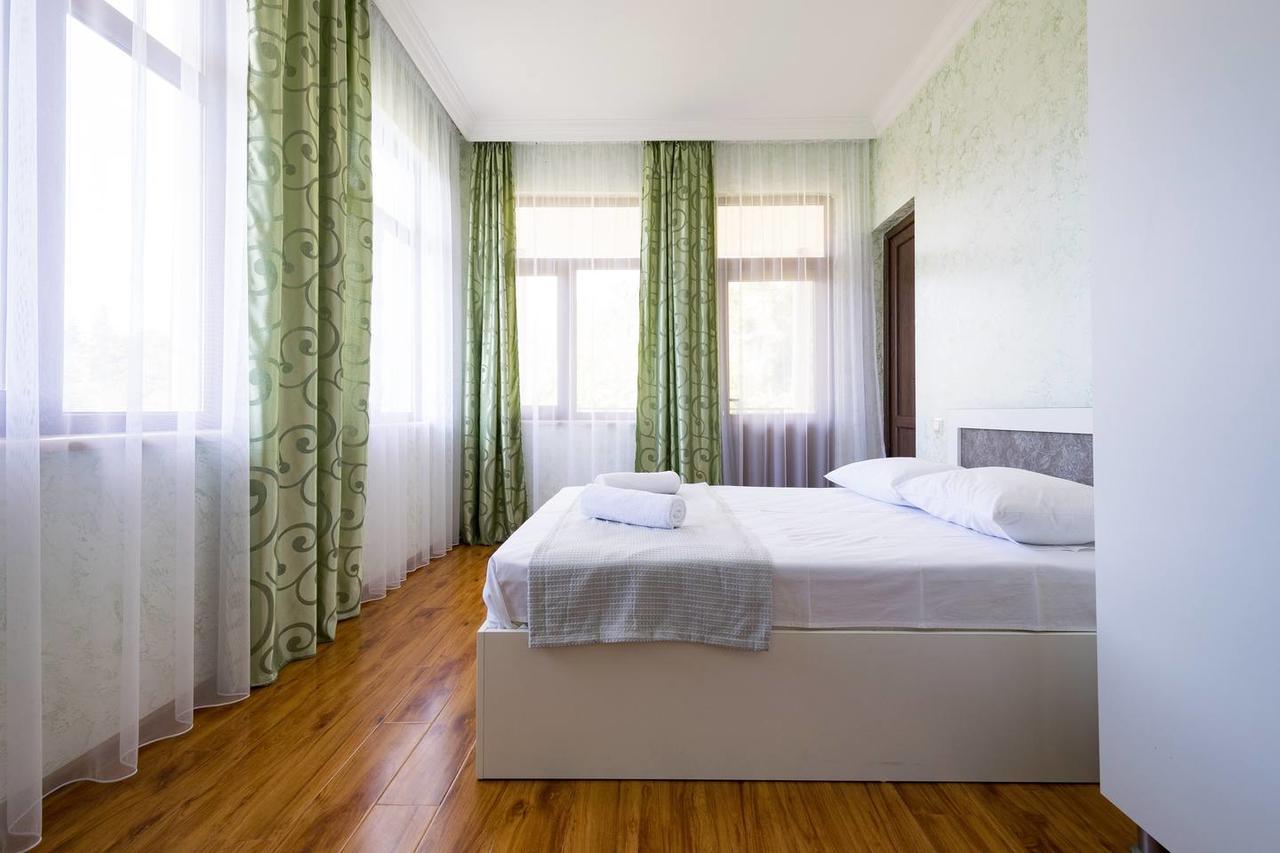Sunny Hotel Batumi Makhinjauri Ruang foto